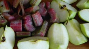 Желе из яблок и ревеня