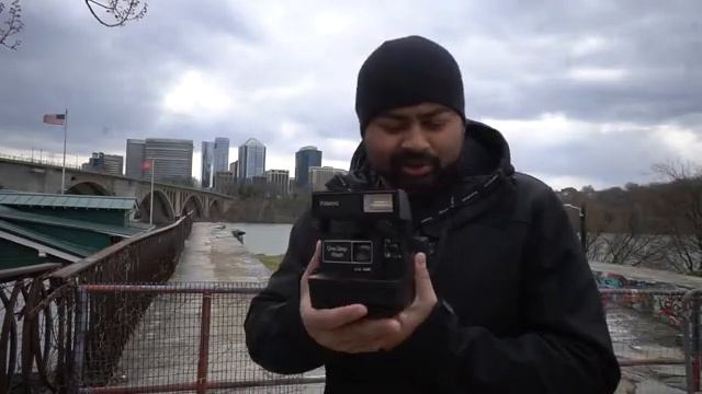 IMPOSSIBLE POLAROID 600 CAMERA This camera is older than I am