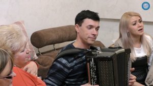 На скамеечке с подружкой мы сидели вдвоём.Народный ансамбль "Калина" Самарская область.