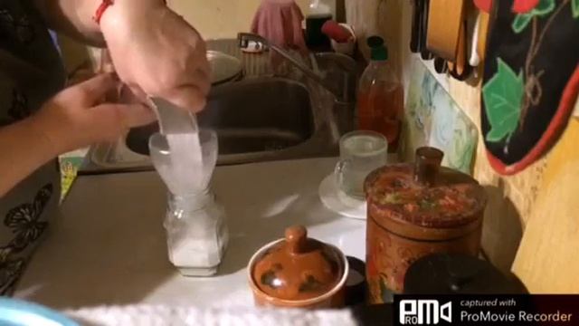 Оладушки на простокваше(скисшем молоке)под крышкой.