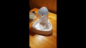 Автоматическая поилка фонтан для кошек и собак