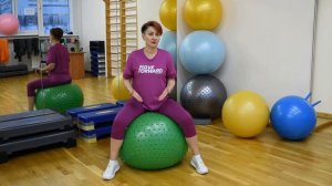 y2mate.com - Упражнения на фитболе_1080p