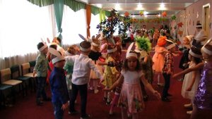 медвежата в чаще жили
