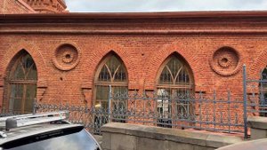 ТБИЛИСИ. БОЛЬШАЯ ПРОГУЛКА. ПО СТАРОМУ ГОРОДУ - ПЕШКОМ. ПО ПР-ТУ РУСТАВЕЛИ И УЛИЦЕ М. КОСТАВА НА АВТ