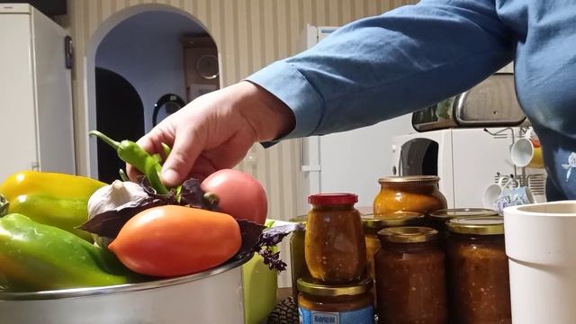 Аджика -  вкусный, простой рецепт. (заправка на зиму)