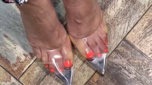 Опасно? Самая удобная обувь / Стоит ли носить туфли? /  Как выбрать обувь?