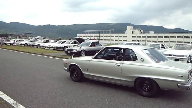 A bug-eyed, 3-door KP61 Toyota Starlet S from 1979 смотреть онлайн