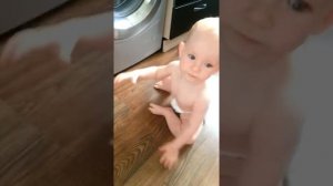 Ребенок орет на маму