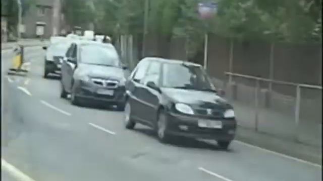 Yew Tree Slough Hotel смотреть онлайн