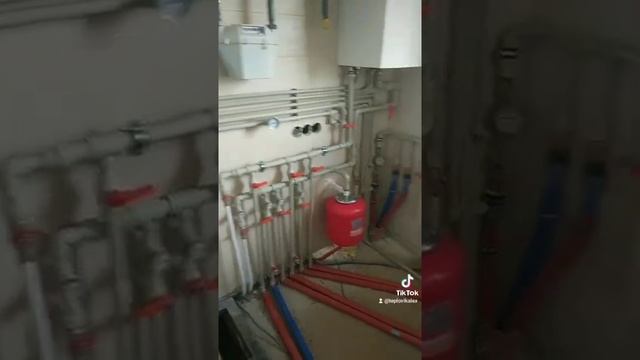 Газовый одноконтурный котел Газ7000 в связке с комбинированным бойлером Аквастик. смотреть онлайн