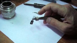 Самодельная третья рука для пайки,сделай сам.