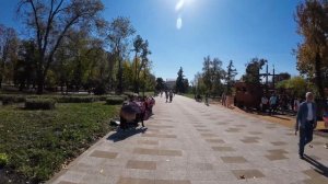 Сквер "Молодой Гвардии" Луганск. Золотая Осень.