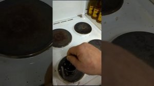 Закупоривание бутылки сургучом