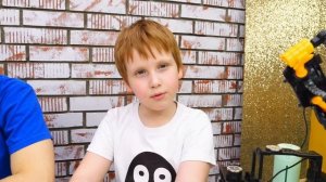 Роботы Гигаботы в другом измерении! Игры для детей - новые трансформеры открыли секретную дверь