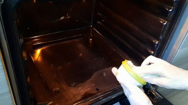 Как отмыть духовку от жира и нагара без моющих средств