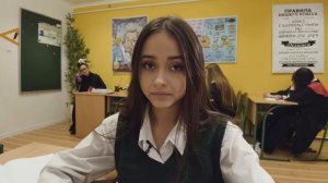 От первого лица: Школа 4 ? УЧИЛКА СДЕЛАЛА САЛЬТО на УРОКЕ? ? ШКОЛА СХОДИТ с УМА ? ГЛАЗАМИ ШКОЛЬНИКА