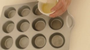 Закусочные кексы  со вкусом пиццы! Эти мини пиццы в форме маффинов обожают и дети, и взрослые!