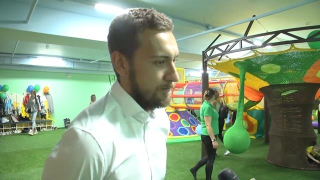 Автодром и вязаный парк открылись в ТЦ «Этажи»