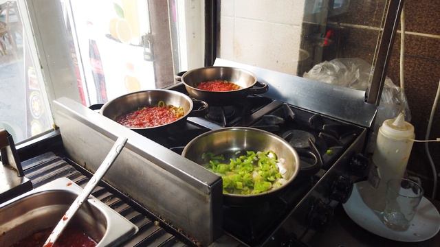 MENEMEN ÇATALLA YENMEZ  İzmir Gurme Rehberi  Sokak Lezzetleri