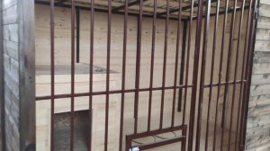 Вольер для собаки на металлокаркасе с будкой