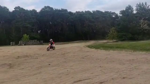 Wariowanie z kuzynem - ktm sx 65 - Xmotos xb 27 смотреть онлайн