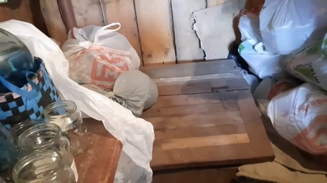 МОЙ ОТЗЫВ О ТЕХНИКЕ "KRONA".РАЗЛИЛА ВАРЕНЬЕ ПО БАНКАМ.ПОСТЕЛИЛА НОВЫЙ КОВРИК | ЖИВЕМ В ДЕРЕВНЕ. смотреть онлайн