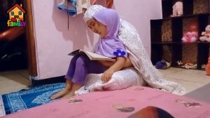 Aktifitas Sesudah Magrib Mengaji & Belajar Bunda sama Adiba💙 Hidup di desa Sukabumi