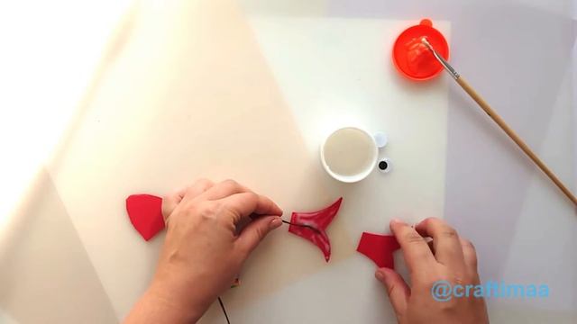 Рыбка из коктейльных трубочек. Детская поделка из трубочек и картона. смотреть онлайн