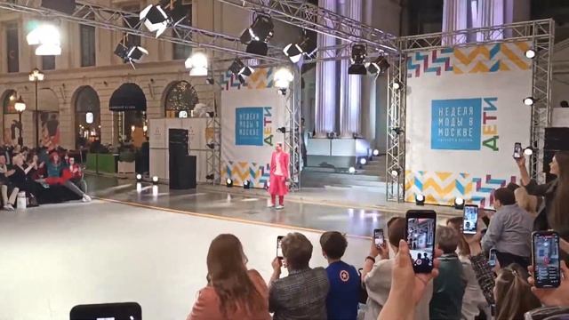 Показ Геры Скандала на Неделе моды в Москве #geraskandal #moscowfashionweek смотреть онлайн