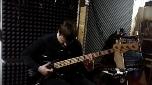 Fender Jazz Bass 75 ("Blizzard" – slap bass solo by Michael Dolmanov)