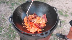 Свиные ребра с овощами и перловкой
