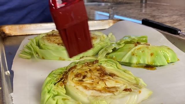 Cabbage Steaks Will Tickle Your Tastebuds! Unbelievably Good! смотреть онлайн