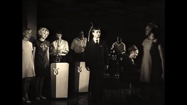 ♪ Ветер скучает, ветки качает - два варианта исполнения