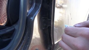 Не клейте китайский уплотнитель двери