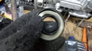 Тест сальников коленвала Рысь. Растворитель.