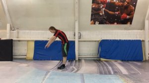 Кувырок назад с прямыми ногами