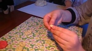 Поделки с детьми! Цветы из соленого теста.