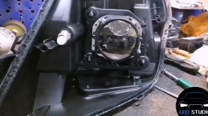 Ford Explorer установка Bi-Led модулей с дополнительным дальним