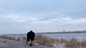 Тренировка с гирей на силу, выносливость и ловкость. Упражнения с гирей на силу мышц и рельеф.