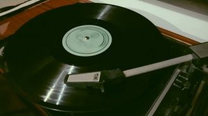UN  VIOLON  DANS  LA  NUIT.  TANGO.  Musik: Varna, Cab  Text: Bixio. Akkordeon-- Virtuose  Deprince