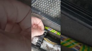 Установка кнопки Багажника в салоне на Peugeot 307