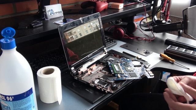 Rescatando mi Netbook 10 Intel Atom. SSDRAMLimpieza.