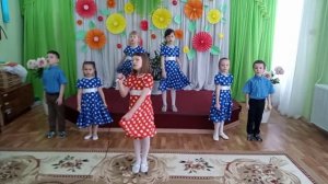 песня ,,Веснушки'' вокальный ансамбль "Звездочки".     детский сад Созвездие