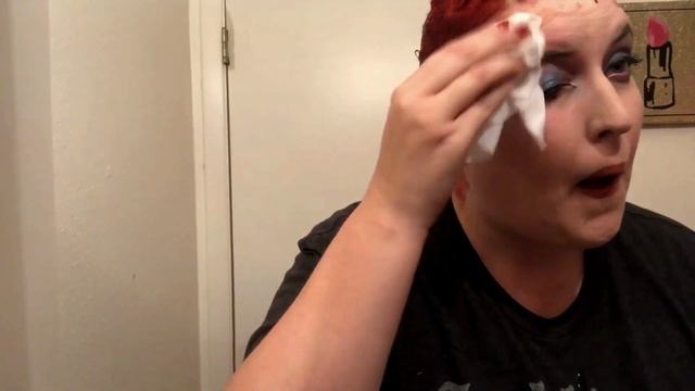 Dying my hair RED VELVET by Loreal Feria (aka plopping dye on my head) смотреть онлайн