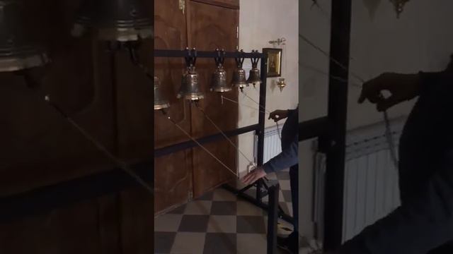 Колокола на переносной звоннице. Татарстан. Артем Крутяков смотреть онлайн