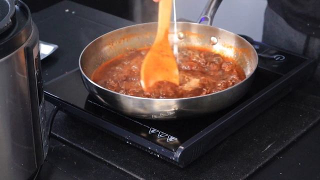 JAMAICAN OXTAIL POUTINE | OXTAIL CHEESE FRIES RECIPE | Hawt Chef