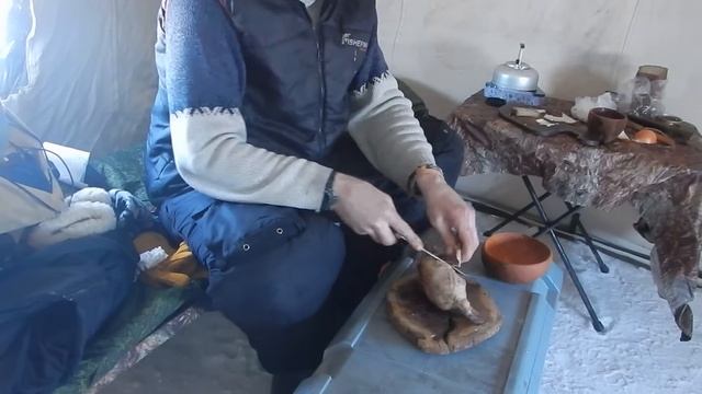 Вот как можно жить в палатке зимой! //ПАЛАТОЧНЫЙ БЫТ смотреть онлайн