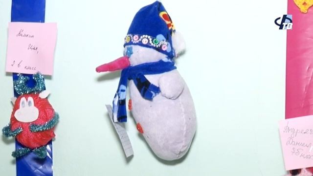 Выставка новогодних поделок в школе №10 смотреть онлайн