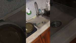 Уборка на кухне / новый коврик для посуды не зашёл, слишком маленький