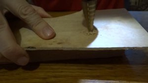 Коническое ступенчатое сверло из быстрорежущей стали.